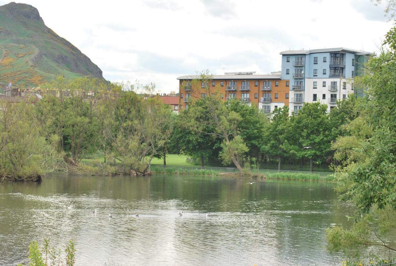 Lochend Park View Apartment Edimburgo Exterior foto